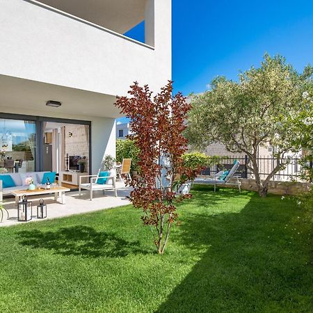 Luxury Apartment Hyperion With Private Pool And Garden Murter Zewnętrze zdjęcie