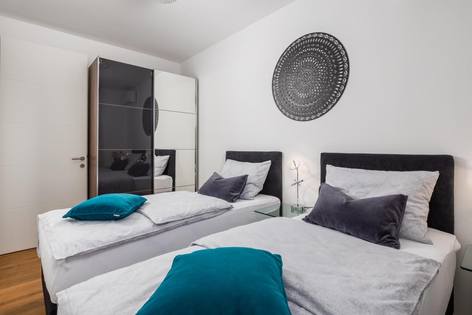 Luxury Apartment Hyperion With Private Pool And Garden Murter Zewnętrze zdjęcie