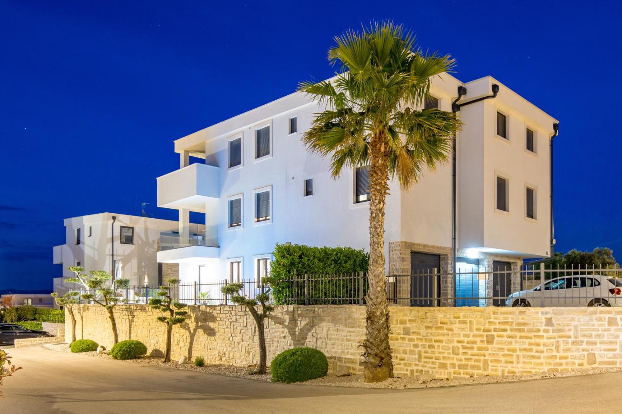 Luxury Apartment Hyperion With Private Pool And Garden Murter Zewnętrze zdjęcie