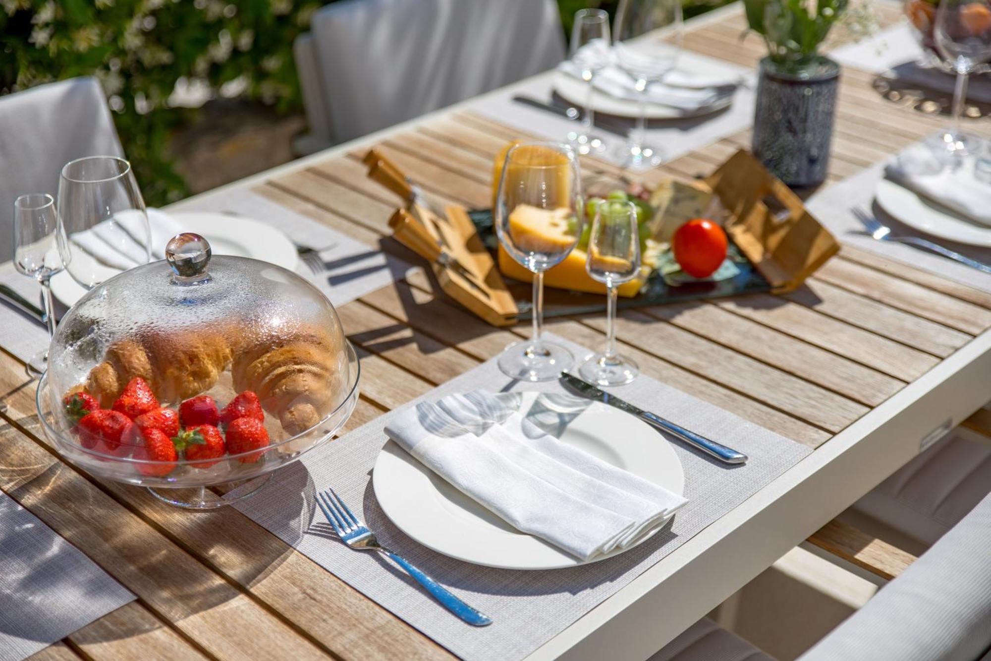 Luxury Apartment Hyperion With Private Pool And Garden Murter Zewnętrze zdjęcie