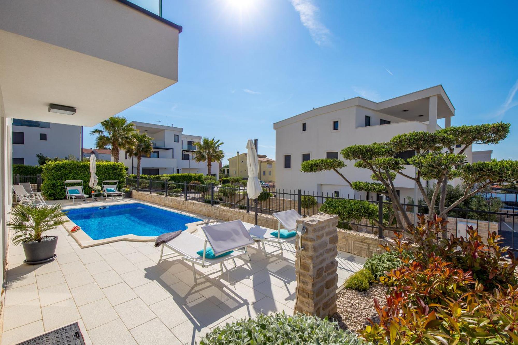 Luxury Apartment Hyperion With Private Pool And Garden Murter Zewnętrze zdjęcie